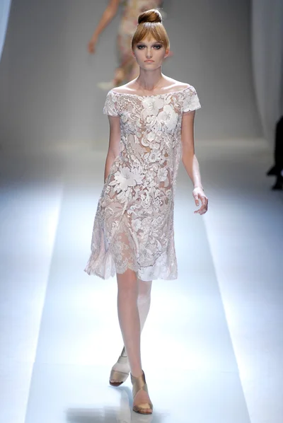Look 24